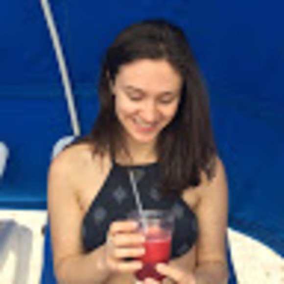 Meet your Posher, Mackenzie - Picture 1 of 1